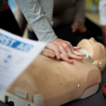 EHBO cursus: levensreddende vaardigheden leren